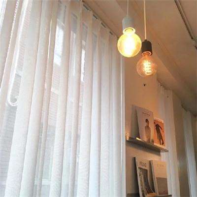 信口雌黄、反复无常？特朗普告诉“华尔街空头”：撒谎可耻但有用！